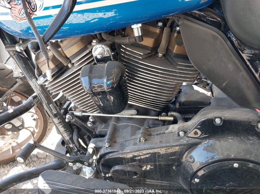 2023 HARLEY-DAVIDSON FLHXST - 1HD1ABL15PB632684