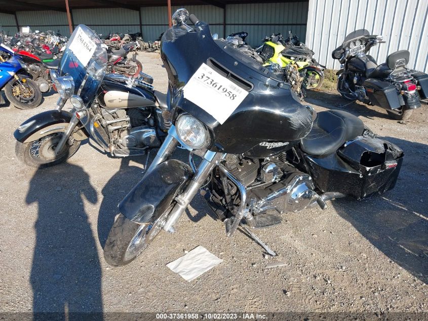 2014 HARLEY-DAVIDSON FLHX STREET GLIDE - 1HD1KBM1XEB713379