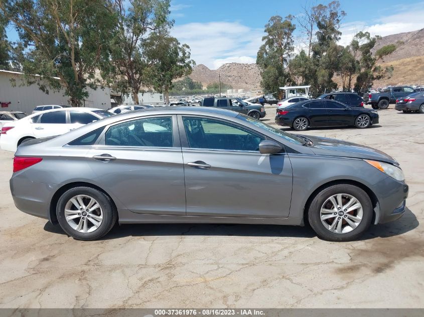 2013 HYUNDAI SONATA GLS - 5NPEB4AC2DH556416