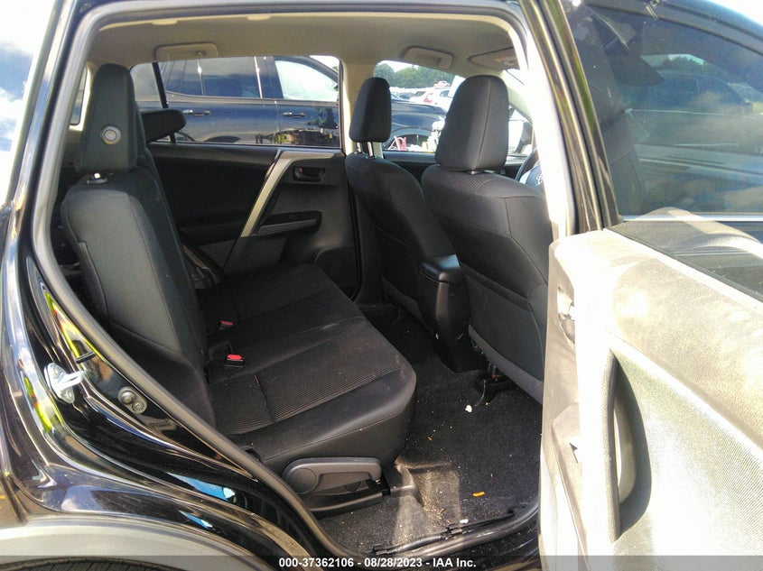 VIN 2T3ZFREV0JW406078 2018 TOYOTA RAV4 LE