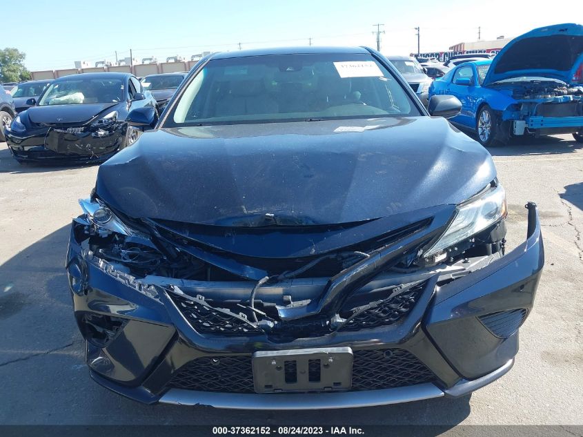 2018 TOYOTA CAMRY XSE - 4T1B61HK4JU575940