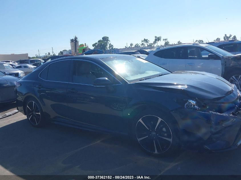 2018 TOYOTA CAMRY XSE - 4T1B61HK4JU575940
