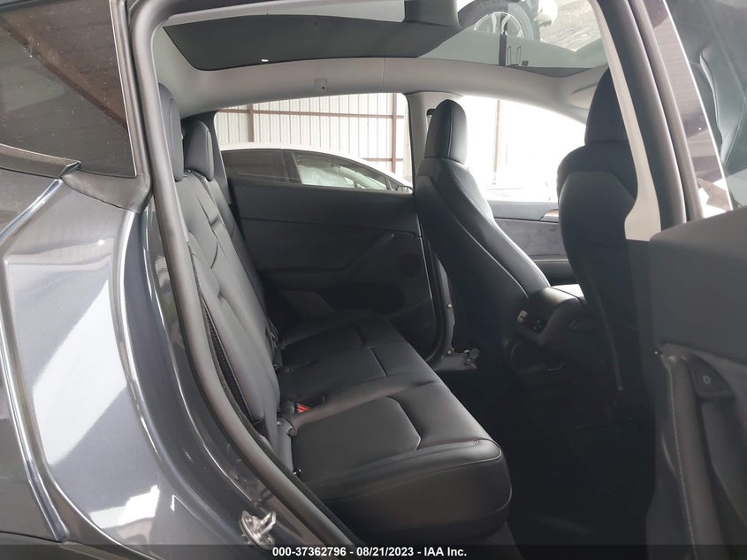 VIN 7SAYGDEE8NF561634 2022 TESLA MODEL Y