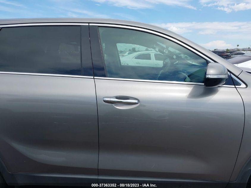 2018 KIA SORENTO L - 5XYPG4A39JG406526