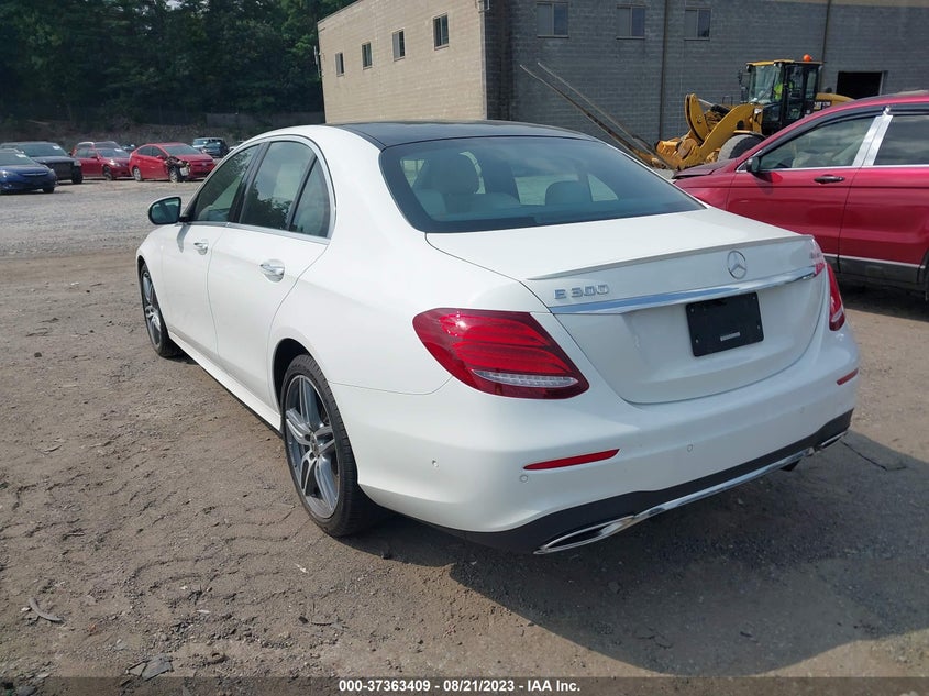 VIN WDDZF4KBXJA441714 2018 MERCEDES-BENZ E-CLASS E 300