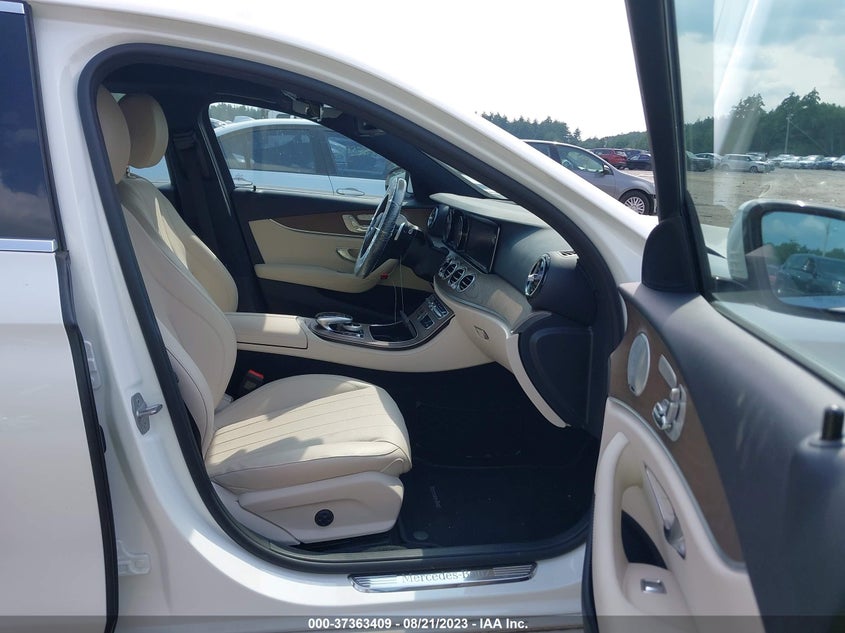 VIN WDDZF4KBXJA441714 2018 MERCEDES-BENZ E-CLASS E 300