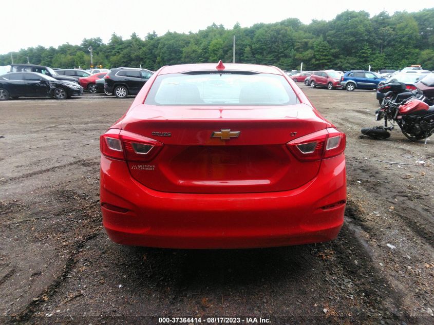 2018 CHEVROLET CRUZE LT - 1G1BE5SMXJ7175414