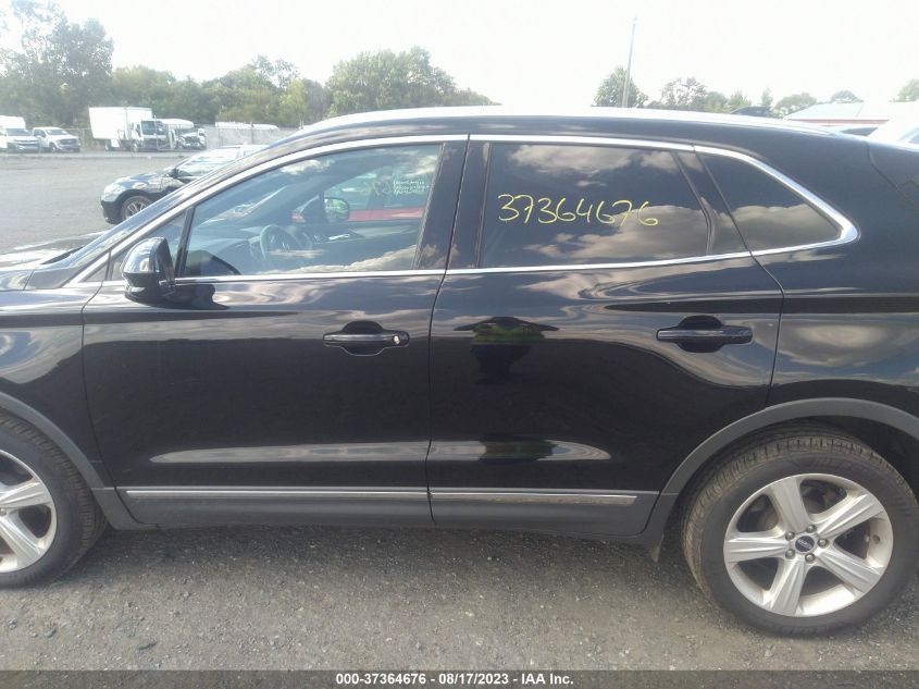 2018 LINCOLN MKC PREMIERE - 5LMCJ1D93JUL28752