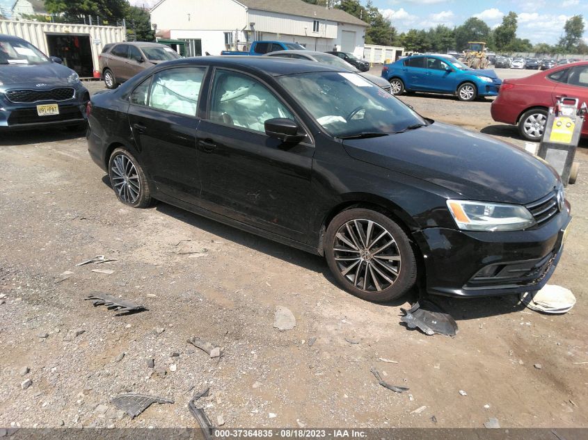 2015 VOLKSWAGEN JETTA SEDAN 1.8T SPORT - 3VWD17AJ5FM335899