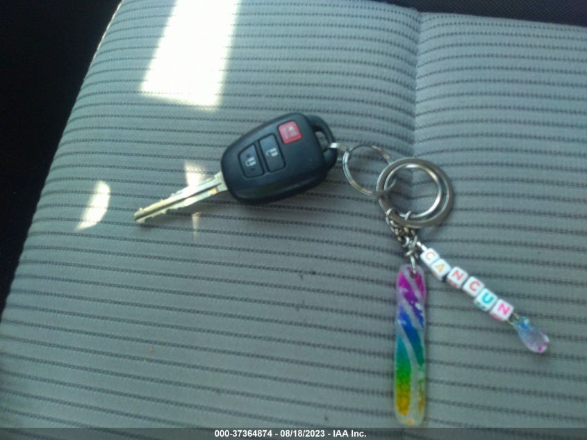 2014 TOYOTA RAV4 LE - JTMZFREVXED041699