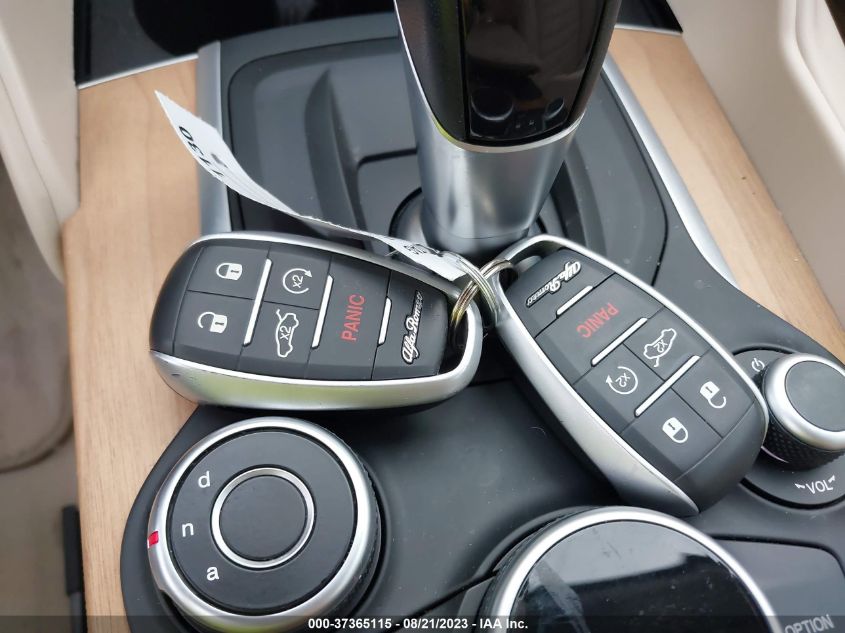 2017 ALFA ROMEO GIULIA TI - ZARFAEEN7H7537983