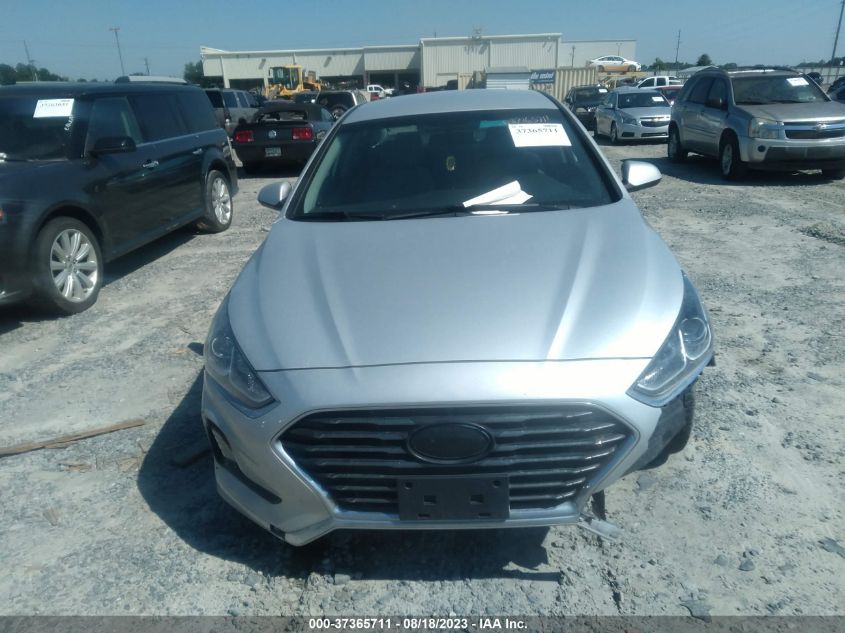 2018 HYUNDAI SONATA SE - 5NPE24AF3JH713439