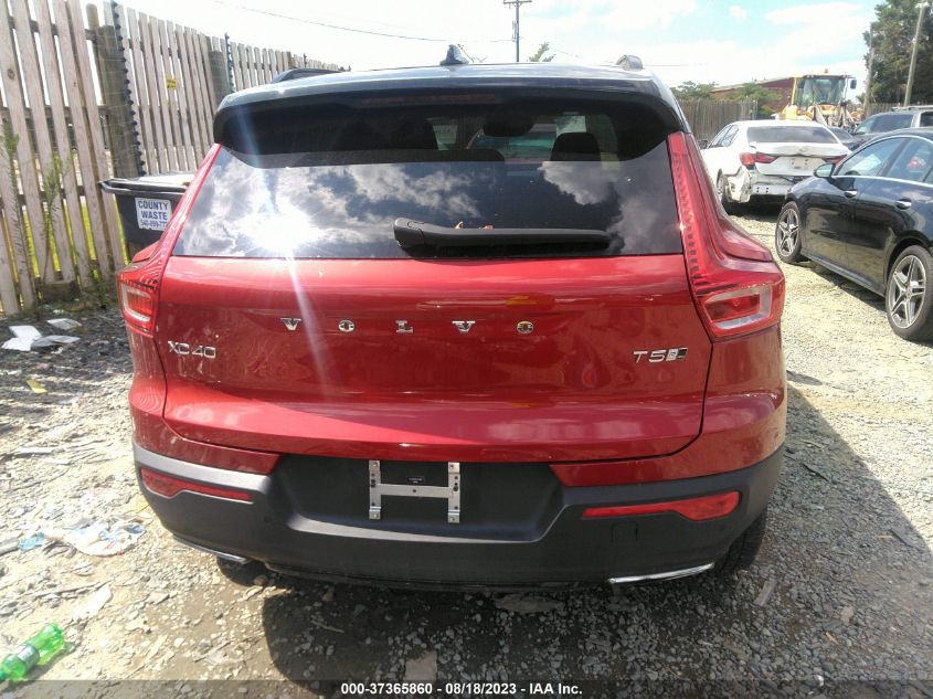 2020 VOLVO XC40 R-DESIGN YV4162UM7L2311801