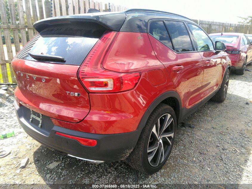 2020 VOLVO XC40 R-DESIGN YV4162UM7L2311801