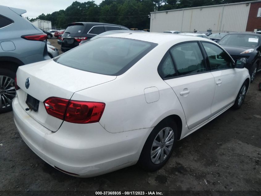 2014 VOLKSWAGEN JETTA SEDAN S - 3VW2K7AJ6EM209408