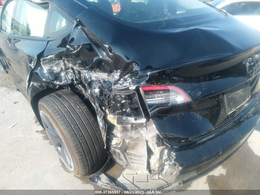 VIN 5YJ3E1EA2NF321102 2022 TESLA MODEL 3