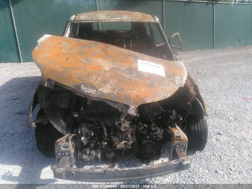 2015 KIA SOUL + - KNDJP3A58F7176693