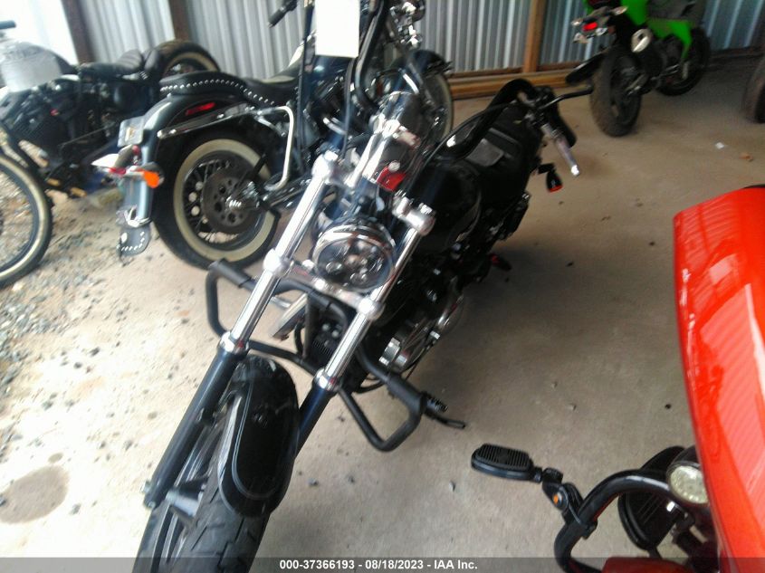 2015 HARLEY-DAVIDSON XL1200 C - 1HD1CT312FC436520