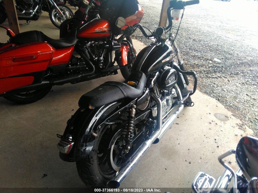 2015 HARLEY-DAVIDSON XL1200 C - 1HD1CT312FC436520