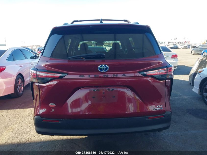 2022 TOYOTA SIENNA XLE - 5TDYRKEC8NS090526