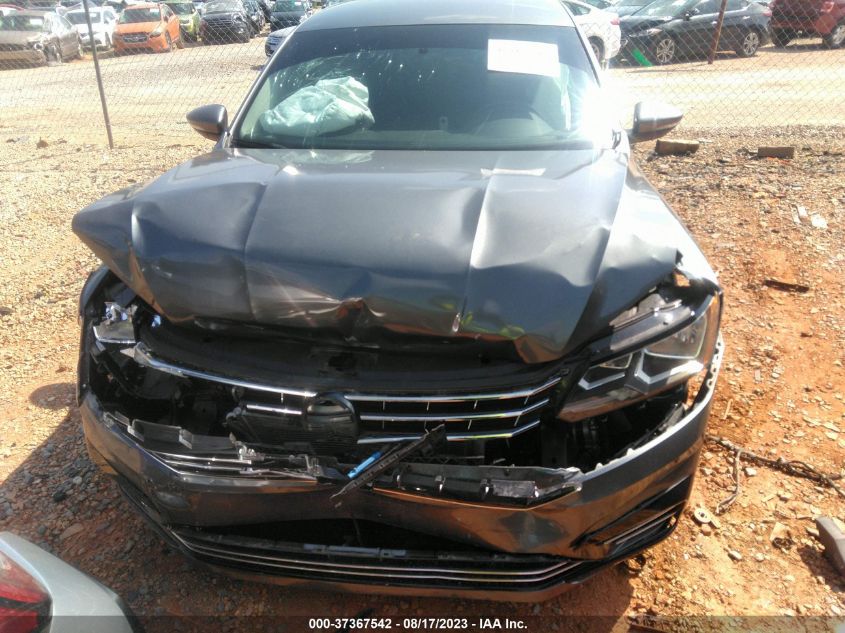 2017 VOLKSWAGEN PASSAT R-LINE - 1VWDT7A38HC041994