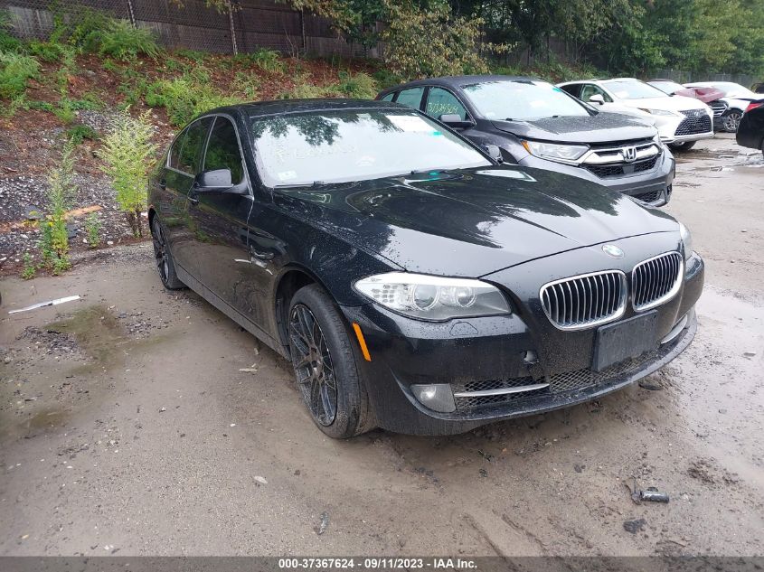 2013 BMW 5 SERIES 528I XDRIVE - WBAXH5C51DDW12490