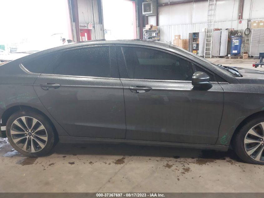 3FA6P0T95LR179663 Ford Fusion SE 13