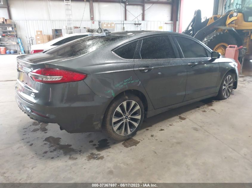 3FA6P0T95LR179663 Ford Fusion SE 4