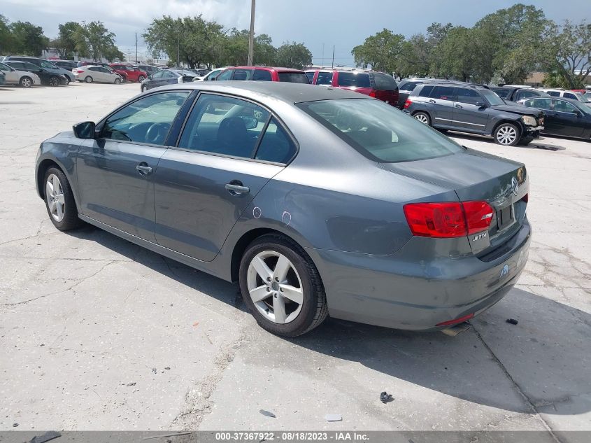 2013 VOLKSWAGEN JETTA SEDAN S - 3VW2K7AJ5DM292649