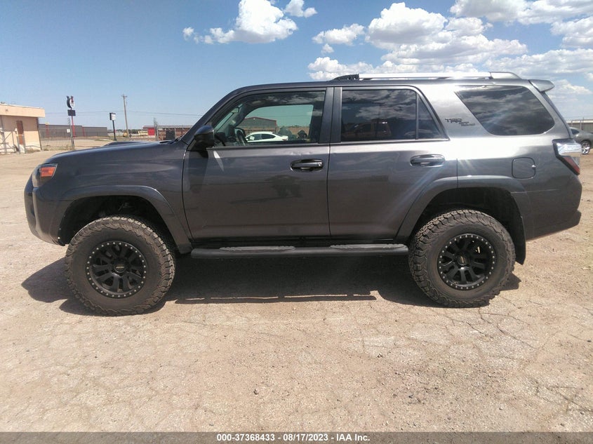 VIN JTEBU5JR4J5495035 2018 TOYOTA 4RUNNER SR5