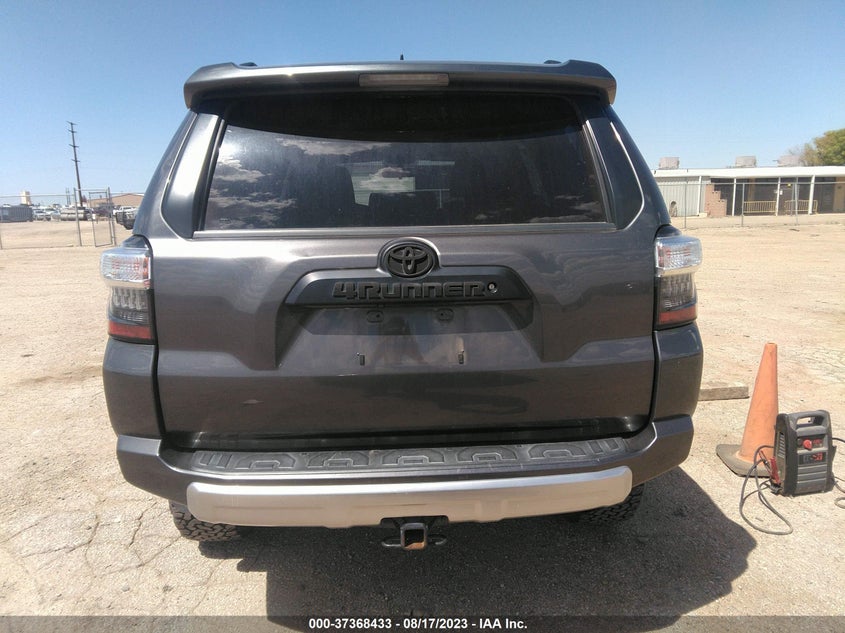 VIN JTEBU5JR4J5495035 2018 TOYOTA 4RUNNER SR5