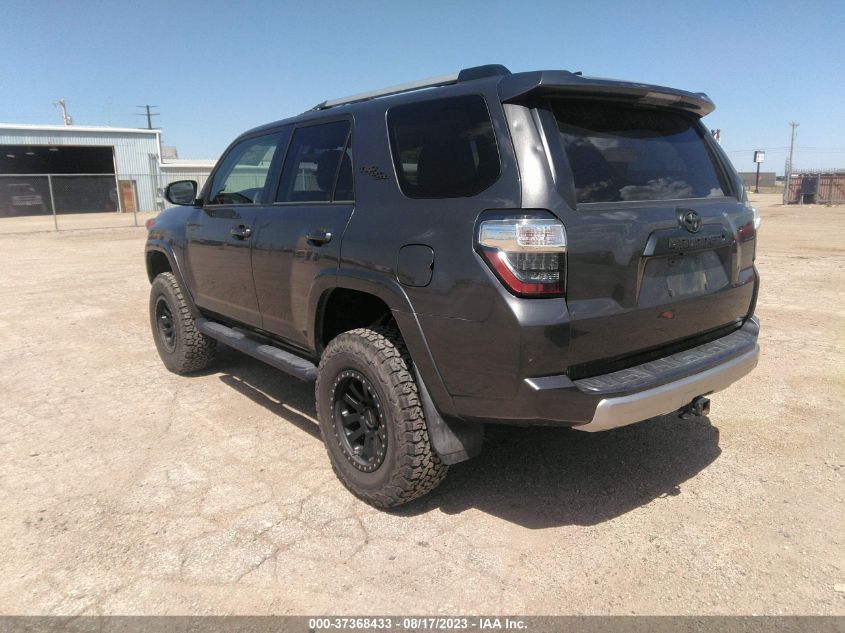 VIN JTEBU5JR4J5495035 2018 TOYOTA 4RUNNER SR5