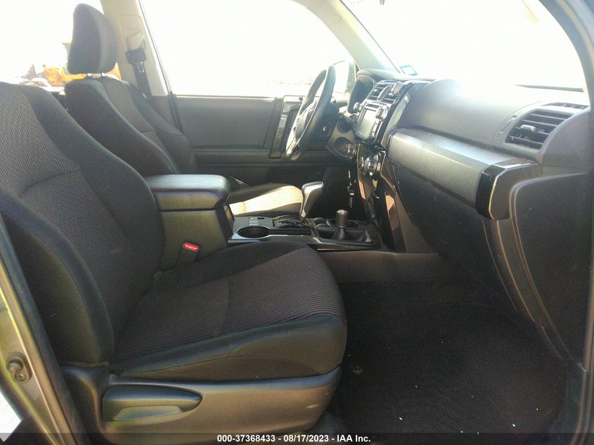 VIN JTEBU5JR4J5495035 2018 TOYOTA 4RUNNER SR5