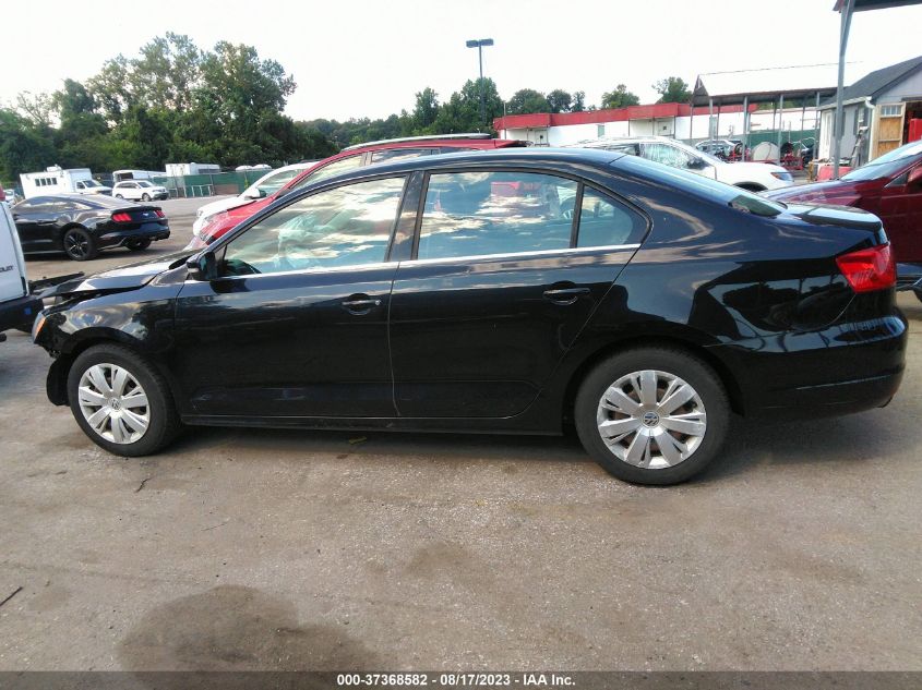 2013 VOLKSWAGEN JETTA SEDAN SE - 3VWDP7AJ9DM435239