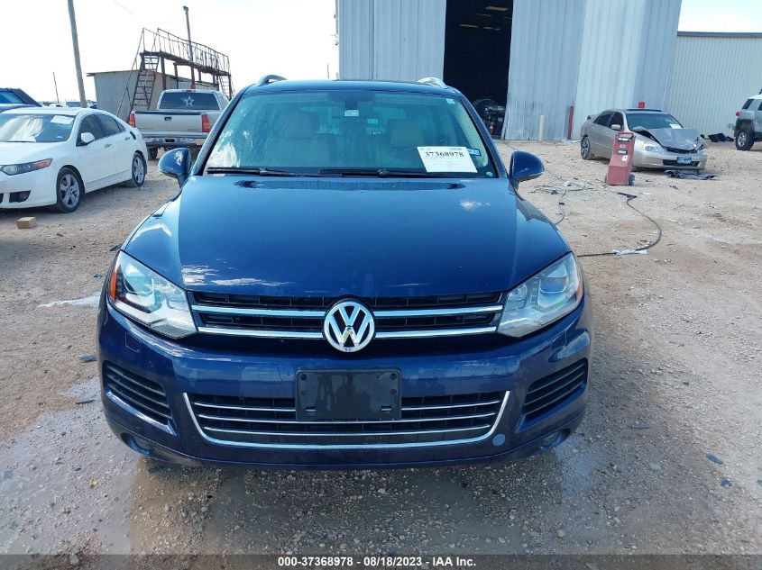 2013 VOLKSWAGEN TOUAREG SPORT W/NAV - WVGEF9BP2DD013765