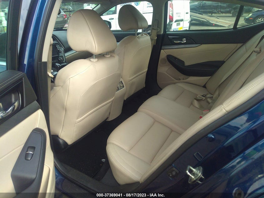 VIN 1N4AA6AP5HC449755 2017 NISSAN MAXIMA SV