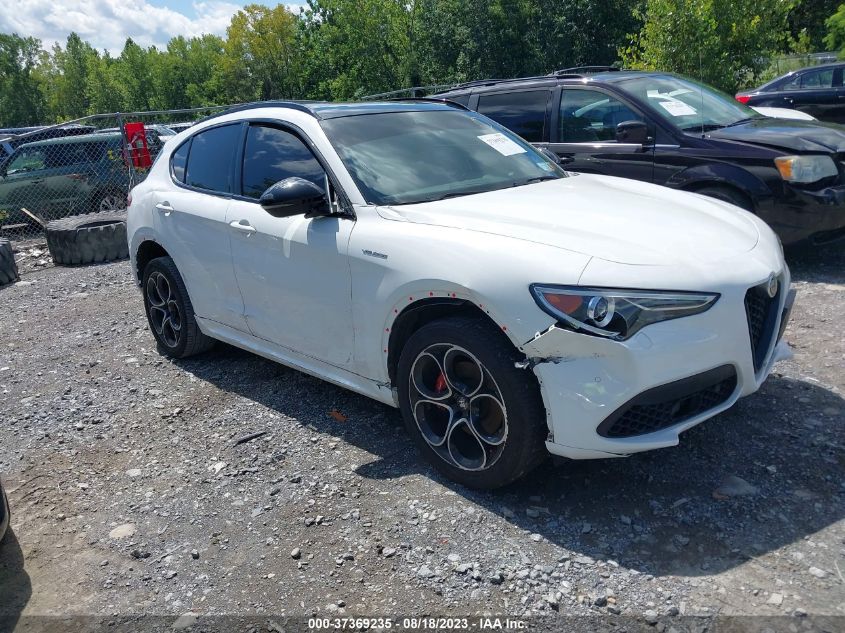 VIN ZASPAKBN4N7D27829 Alfa Romeo Stelvio VELOCE 2022