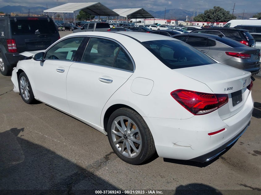 VIN WDD3G4EB9KW003530 2019 MERCEDES-BENZ A-CLASS A 220