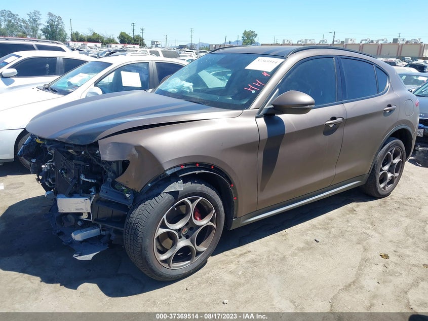 VIN ZASFAKANXJ7B72095 2018 ALFA ROMEO STELVIO