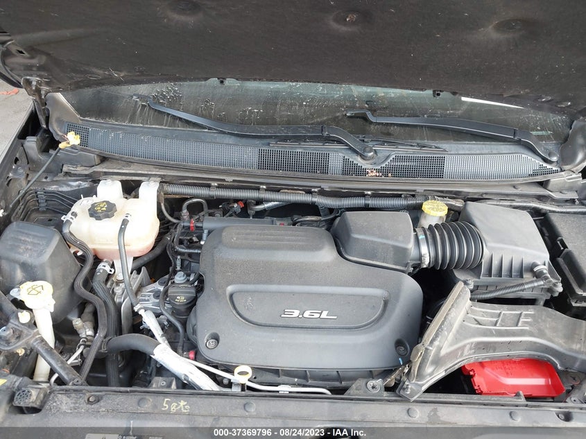 VIN 2C4RC1GGXHR585744 2017 CHRYSLER PACIFICA LIMITED
