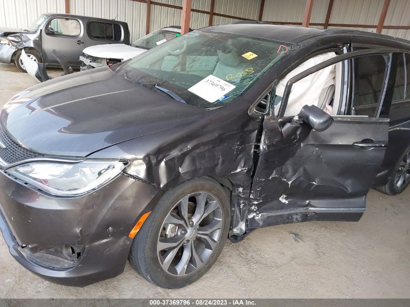 VIN 2C4RC1GGXHR585744 2017 CHRYSLER PACIFICA LIMITED