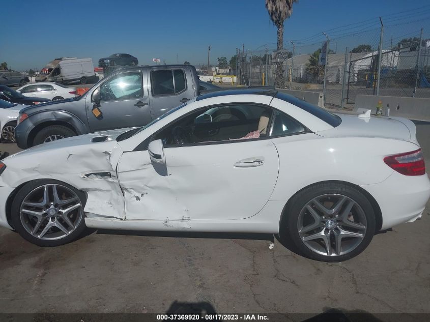 2015 MERCEDES-BENZ SLK-CLASS SLK 250 - WDDPK4HA8FF100145
