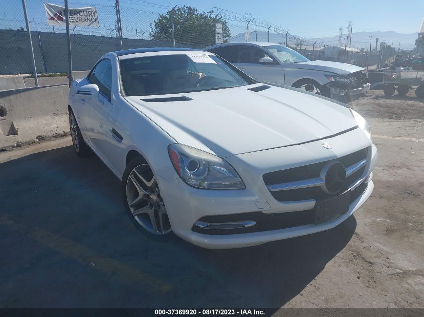 2015 MERCEDES-BENZ SLK-CLASS SLK 250 - WDDPK4HA8FF100145