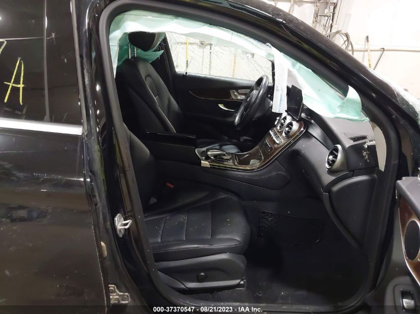2016 MERCEDES-BENZ GLC GLC 300 - WDC0G4KB5GF075571