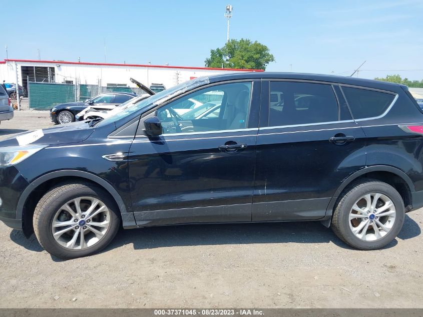 2017 FORD ESCAPE SE - 1FMCU0GD9HUA12822