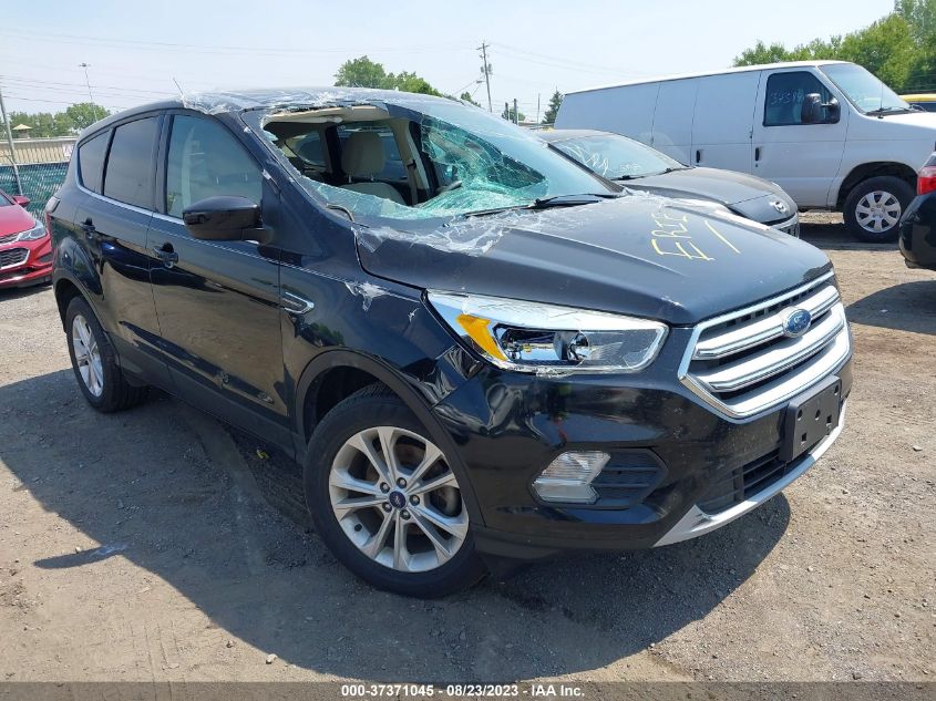 2017 FORD ESCAPE SE - 1FMCU0GD9HUA12822