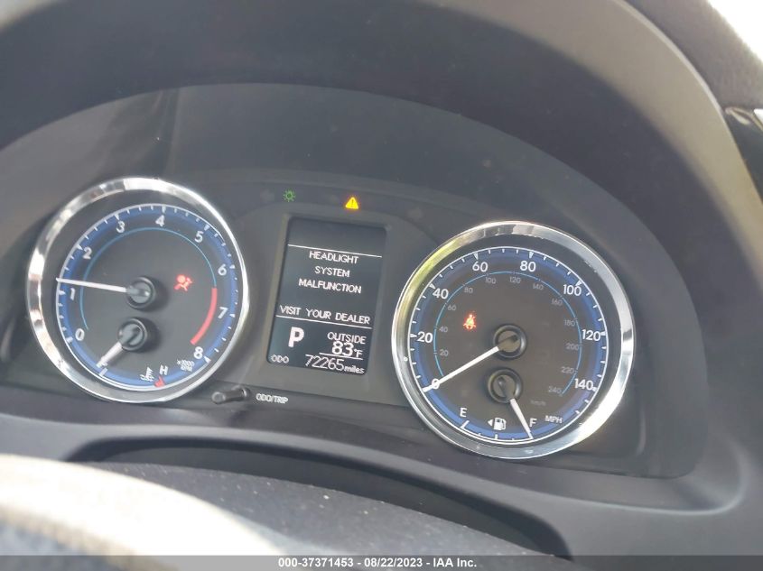 2018 TOYOTA COROLLA LE - 5YFBURHE5JP835343