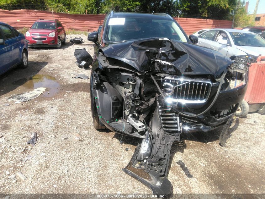 2021 VOLVO XC90 T6 MOMENTUM - YV4A22PK7M1702475