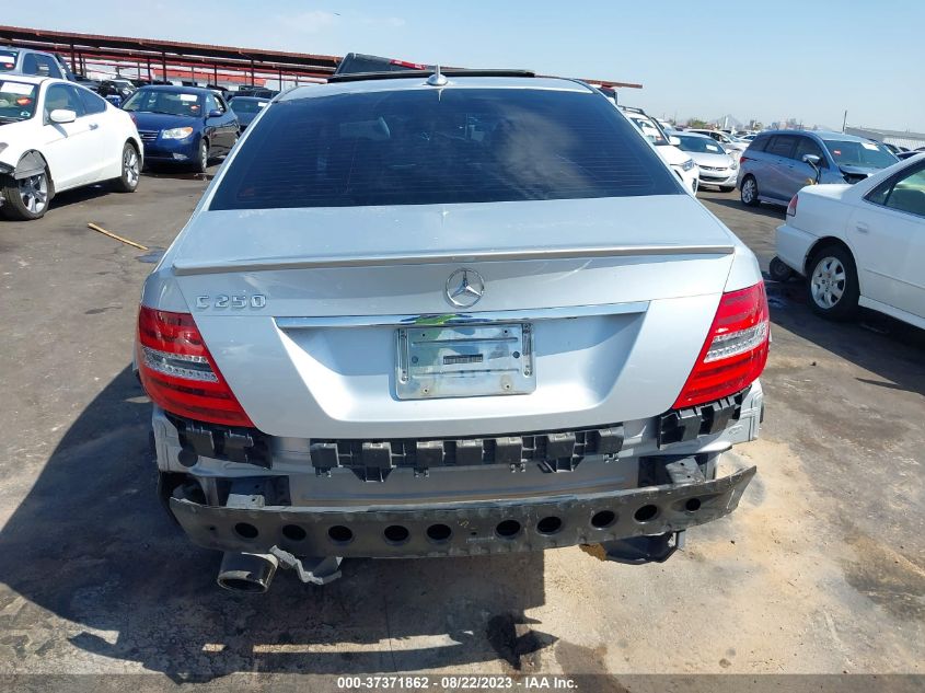 2014 MERCEDES-BENZ C-CLASS C 250 - WDDGF4HB2EA904658