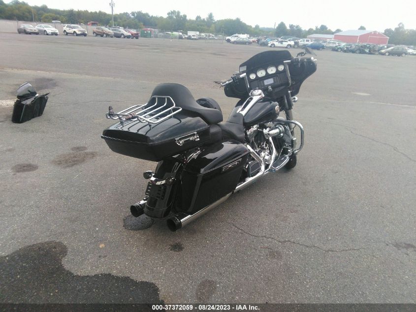 2016 HARLEY-DAVIDSON FLHX STREET GLIDE - 1HD1KBM16GB631328